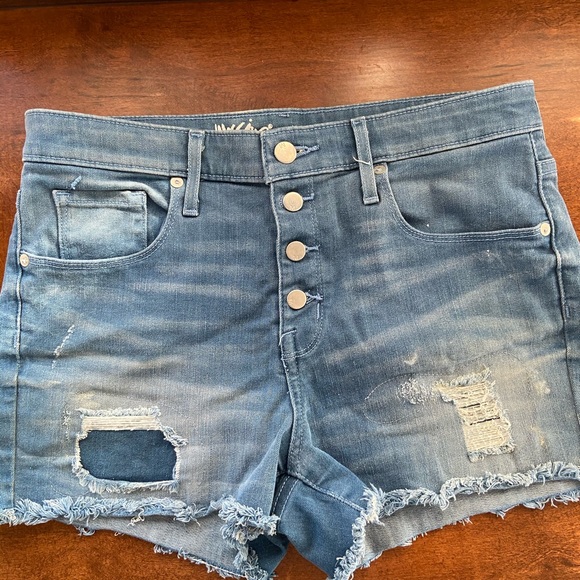 Mossimo cutoff shorts. Size 10. Button up - Picture 2 of 4